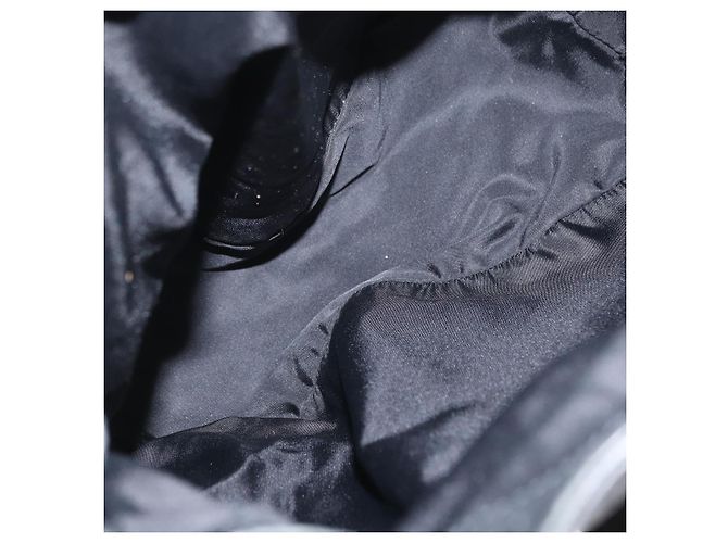 Zaino in pelle nera e argento PRADA Auth 121332 Nero - vista 10