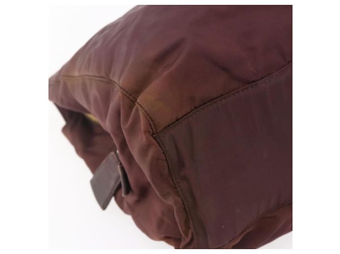 Borsa Tote a Catena Prada in Nylon Bordeaux e Oro Auth ar13821 D'oro Bordò - vista 11