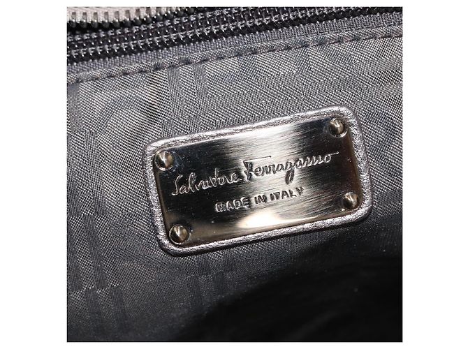 Borsa a mano in pelle Gancini Salvatore Ferragamo Argento Auth 153866 - vista 16