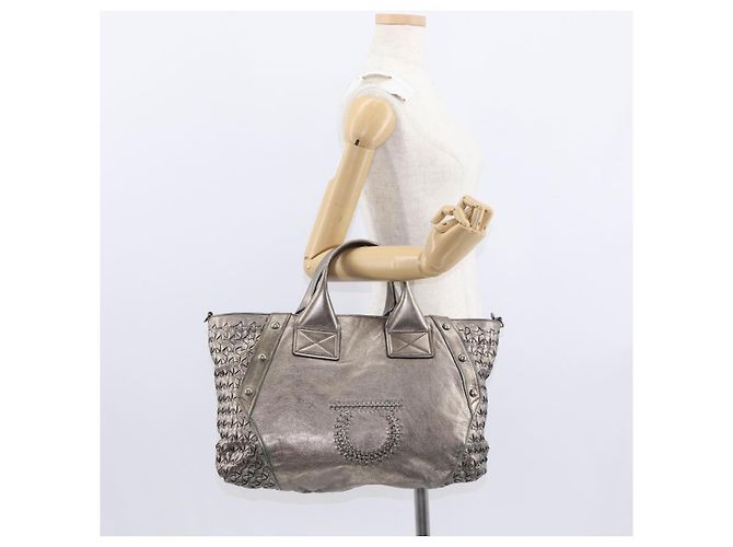 Borsa a mano in pelle Gancini Salvatore Ferragamo Argento Auth 153866 - vista 23