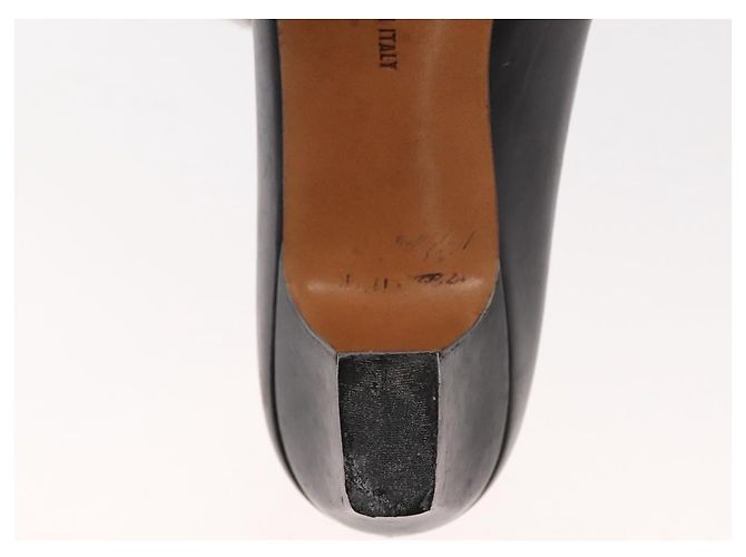 Salvatore Ferragamo Décolleté in Pelle Nera Oro Auth ti3478 Nero D'oro - vista 10