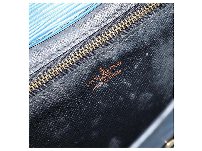 LOUIS VUITTON Clutch Montaigne 23 Epi Blu M52665 LV Auth 149969 - vista 18