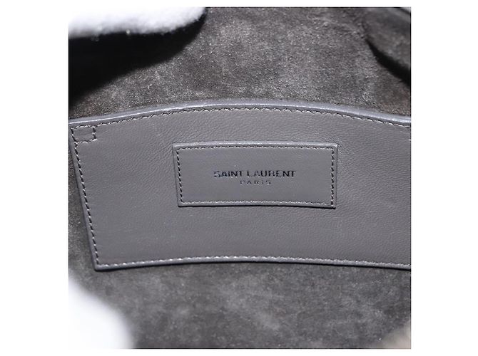 SAINT LAURENT Bolsa Mini Boston Baby Duffel em Couro Prata Auth bs29986 - vista 17
