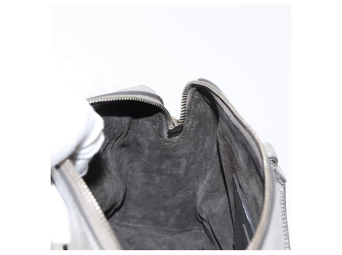 SAINT LAURENT Bolsa Mini Boston Baby Duffel em Couro Prata Auth bs29986 - vista 20