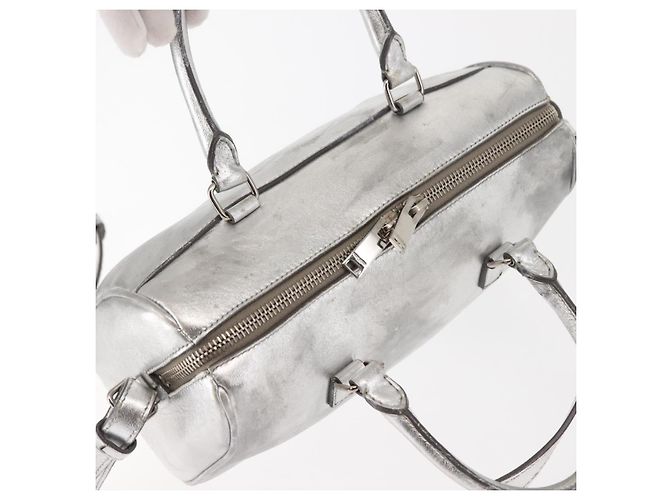 SAINT LAURENT Bolsa Mini Boston Baby Duffel em Couro Prata Auth bs29986 - vista 6