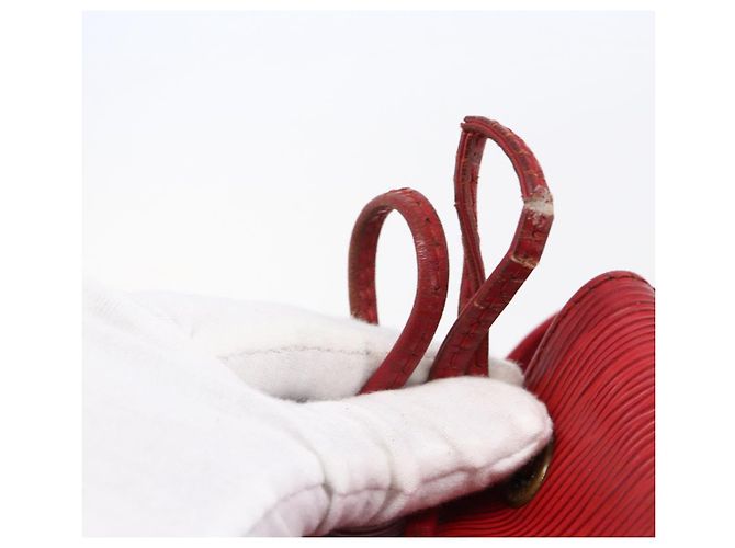 Noe LOUIS VUITTON Borsa a Spalla Petit Noé Epi Rossa M44107 LV Auth BA6525 Rosso - vista 10