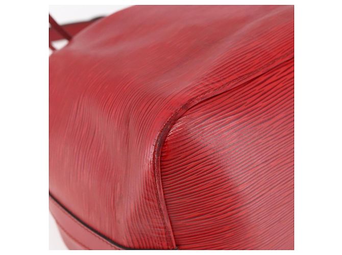 Noe LOUIS VUITTON Borsa a Spalla Petit Noé Epi Rossa M44107 LV Auth BA6525 Rosso - vista 14