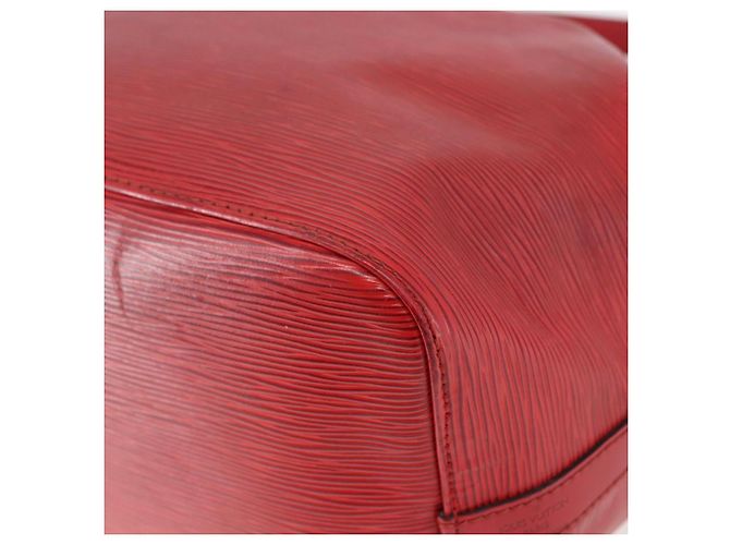 Noe LOUIS VUITTON Borsa a Spalla Petit Noé Epi Rossa M44107 LV Auth BA6525 Rosso - vista 15