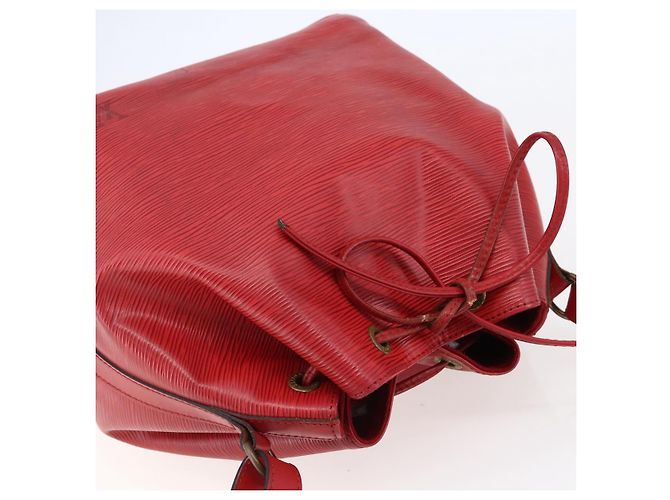 Noe LOUIS VUITTON Borsa a Spalla Petit Noé Epi Rossa M44107 LV Auth BA6525 Rosso - vista 6