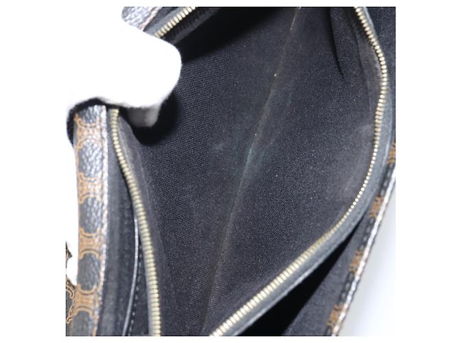 Céline Clutch in tela Macadam CELINE in pelle PVC nera e oro Auth 153735 Nero D'oro - vista 19