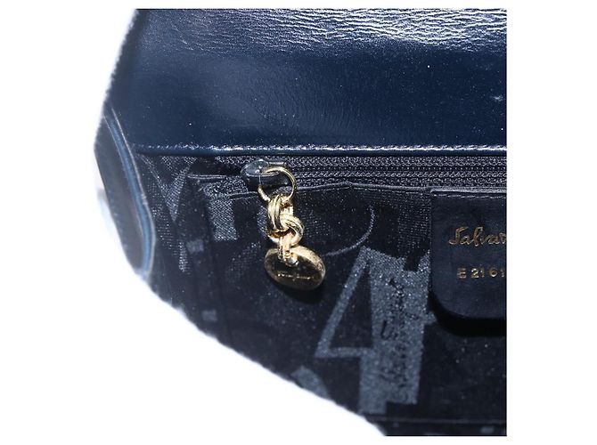 Borsa a Spalla Gancini in Pelle Salvatore Ferragamo Blu Navy Oro Auth 149086 D'oro - vista 18