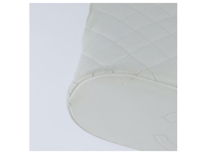 CHANEL Bolsa Tote Matelassé Piel Caviar Blanca CC Auth bs30478 Blanco - vista 15