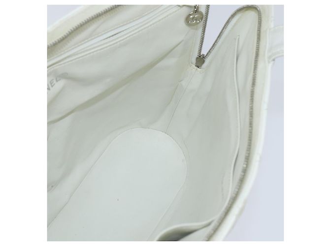CHANEL Bolsa Tote Matelassé Piel Caviar Blanca CC Auth bs30478 Blanco - vista 19
