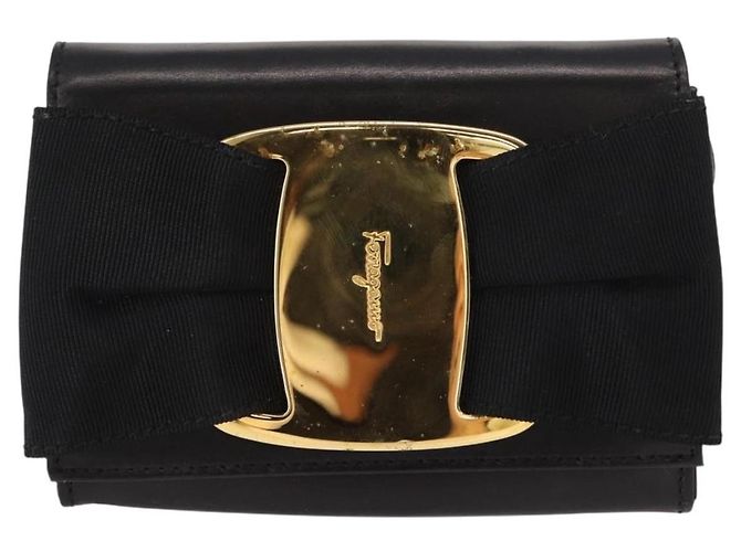 Borsa a Spalla Vala in Pelle Nera e Oro Salvatore Ferragamo Auth ka135 Nero D'oro - vista 13