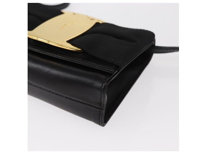 Borsa a Spalla Vala in Pelle Nera e Oro Salvatore Ferragamo Auth ka135 Nero D'oro - vista 15