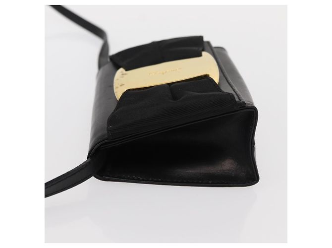 Borsa a Spalla Vala in Pelle Nera e Oro Salvatore Ferragamo Auth ka135 Nero D'oro - vista 4