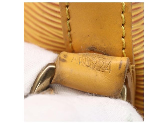 Noe LOUIS VUITTON Borsa a Spalla Petit Noé Epi Gialla M44109 LV Auth BA7921 Giallo - vista 12