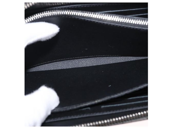 LOUIS VUITTON Cartera Larga Zippy XL Taiga Negra M44275 LV Auth 153416 Negro - vista 19