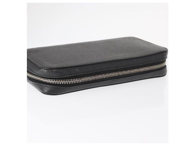 LOUIS VUITTON Cartera Larga Zippy XL Taiga Negra M44275 LV Auth 153416 Negro - vista 5