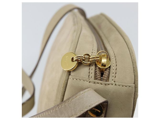 Borsa a Spalla Vala in Camoscio Beige Oro Auth BA7057 di Salvatore Ferragamo D'oro - vista 10