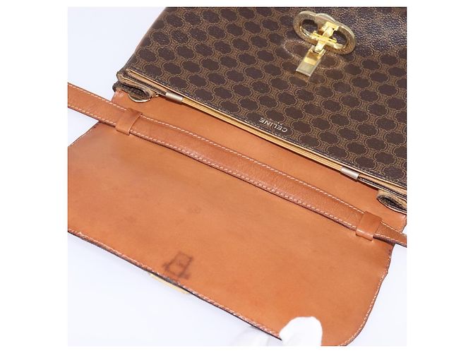 Céline CELINE Macadam Canvas Schultertasche aus PVC-Leder in Braun und Gold Auth 128916 Golden - Ansicht 9