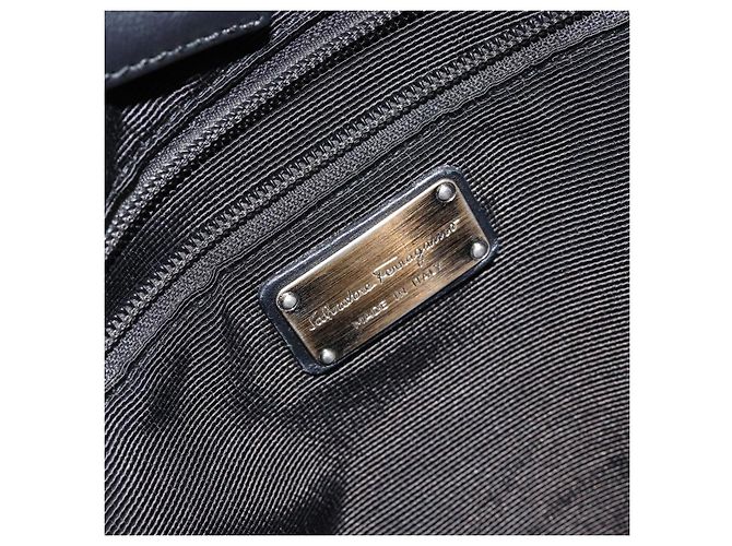 Borsa a mano Vala in pelle nera e oro Auth BA5683 di Salvatore Ferragamo Nero D'oro - vista 18