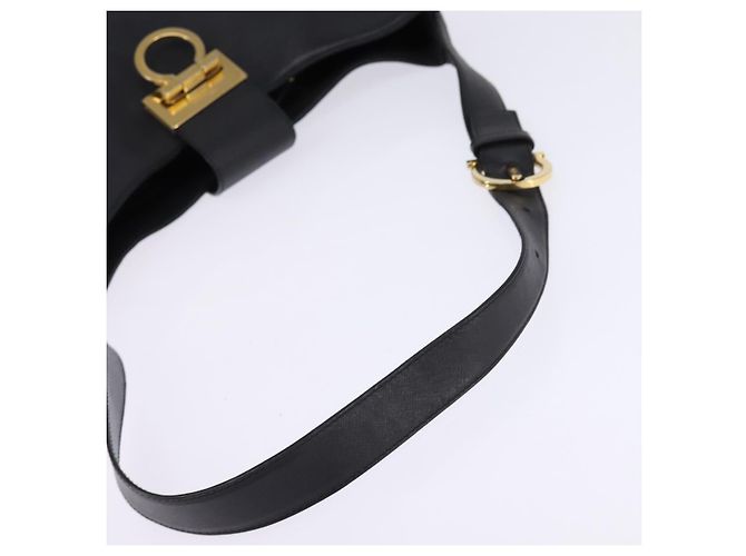 Borsa a Spalla Gancini in Pelle Nera e Oro Auth 144644 di Salvatore Ferragamo Nero D'oro - vista 7
