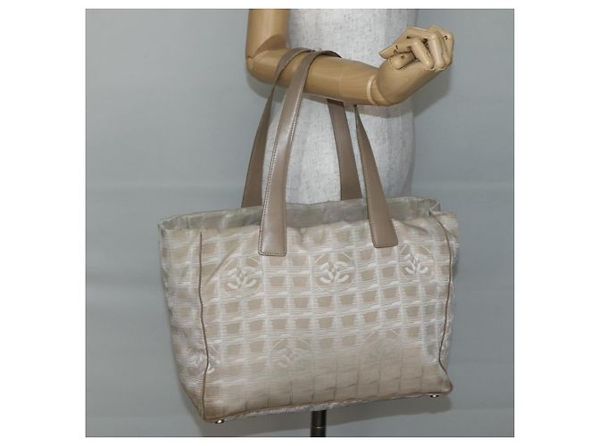 CHANEL Nuova Borsa Tote da Viaggio Nylon Beige Oro CC Auth ti3423 D'oro - vista 23