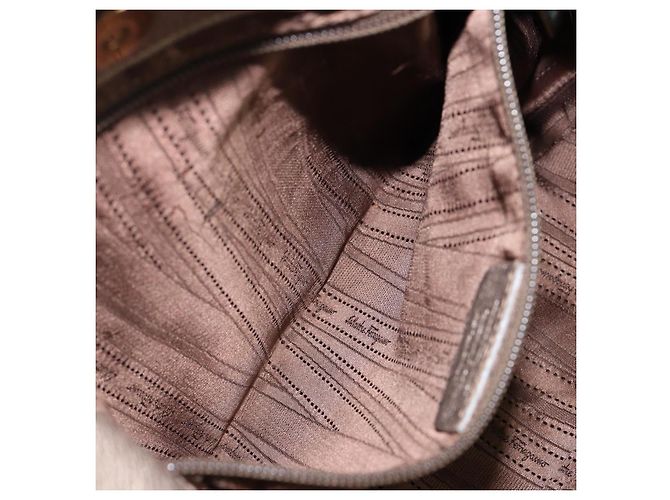 Bolso de Hombro Vala de Cuero Beige Dorado Auth 142849 de Salvatore Ferragamo - vista 21