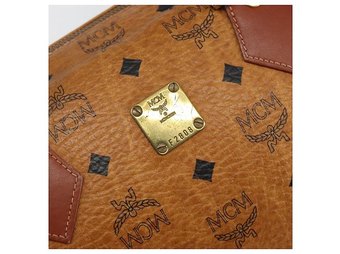 Borsa MCM Logogram Vicetos in pelle PVC marrone oro Auth am9103 D'oro - vista 12