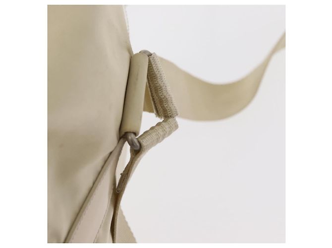 Sac à dos PRADA en nylon blanc argenté Auth 149779 - vue 14