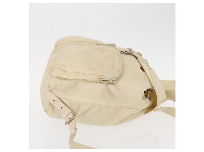 Sac à dos PRADA en nylon blanc argenté Auth 149779 - vue 3