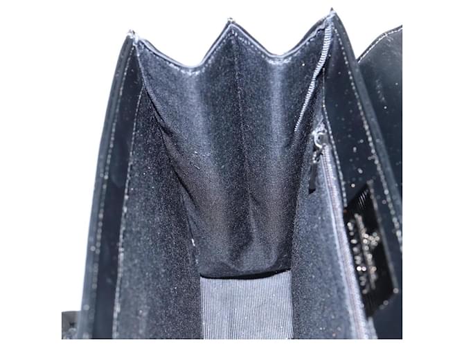 Borsa a Mano GIVENCHY in Pelle Nera e Oro Auth 149668 Nero D'oro - vista 19