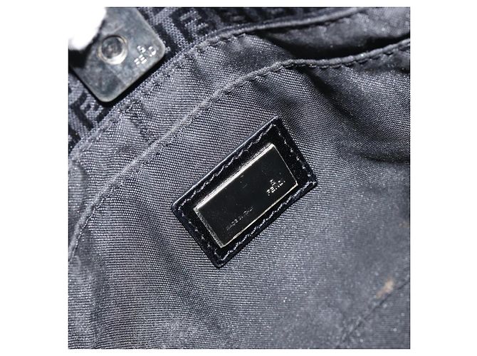 Borsa a Spalla in Tela Zucchino FENDI Nera Argento Auth 149754 Nero - vista 18
