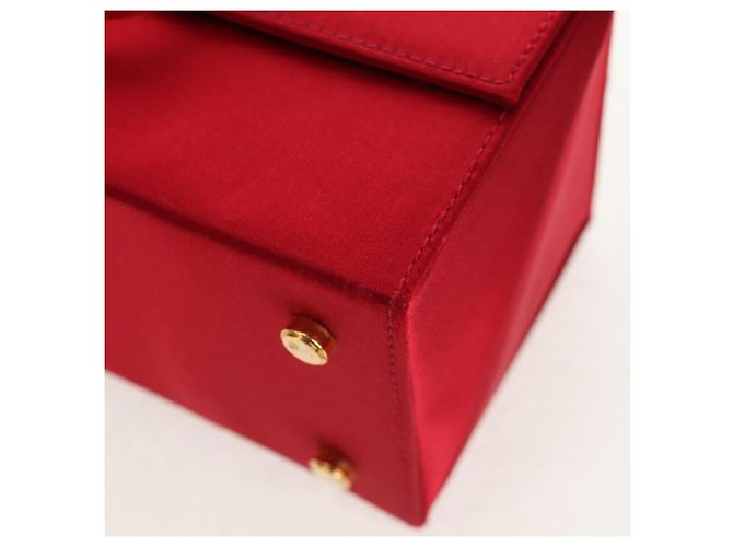 Borsa a mano Gancini in raso rosso e oro Auth 145507V di Salvatore Ferragamo D'oro - vista 14