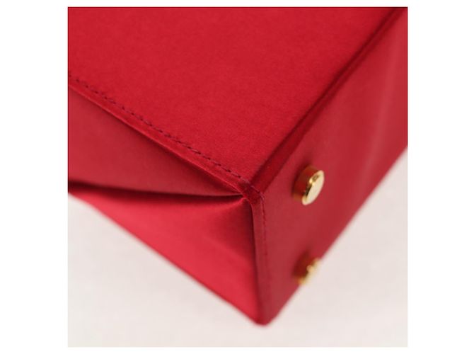 Borsa a mano Gancini in raso rosso e oro Auth 145507V di Salvatore Ferragamo D'oro - vista 15