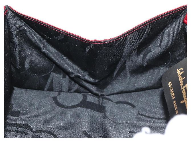 Borsa a mano Gancini in raso rosso e oro Auth 145507V di Salvatore Ferragamo D'oro - vista 20