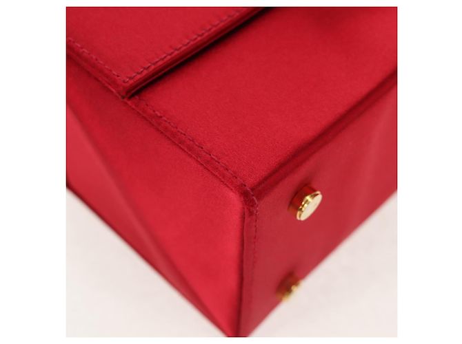 Borsa a mano Gancini in raso rosso e oro Auth 145507V di Salvatore Ferragamo D'oro - vista 9