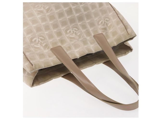 CHANEL Nuova Borsa Tote da Viaggio Nylon Beige Oro CC Auth bs30087 D'oro - vista 7