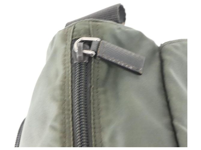 Bolsa de Ombro PRADA em Nylon Caqui Auth ki6015 - vista 23