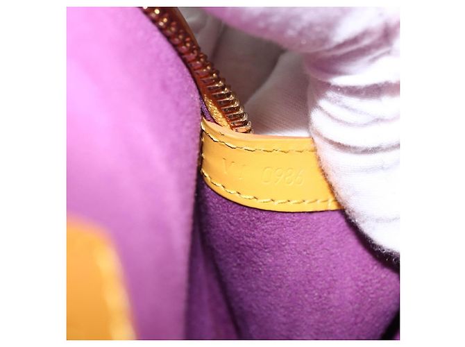 LOUIS VUITTON Borsa a Spalla Epi Lussac Gialla M52289 LV Auth 151755 Giallo - vista 22
