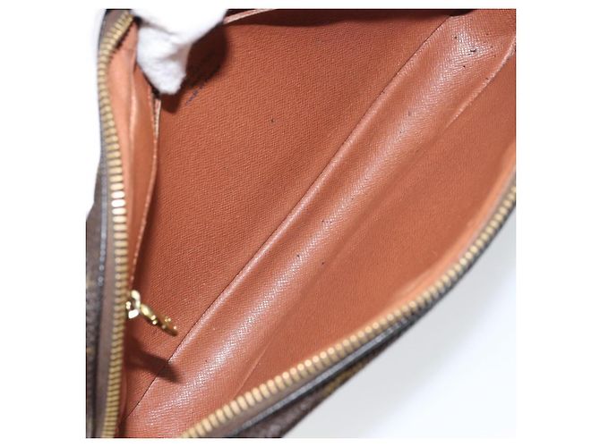 LOUIS VUITTON Clutch Marly Dragonne GM Monogram M51825 LV Auth ar13824 Monogramma - vista 9