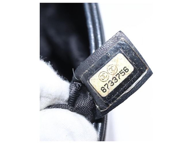 Borsa a Spalla CHANEL in Pelle di Agnello Nera con CC Argento Auth bs30993 Nero - vista 11