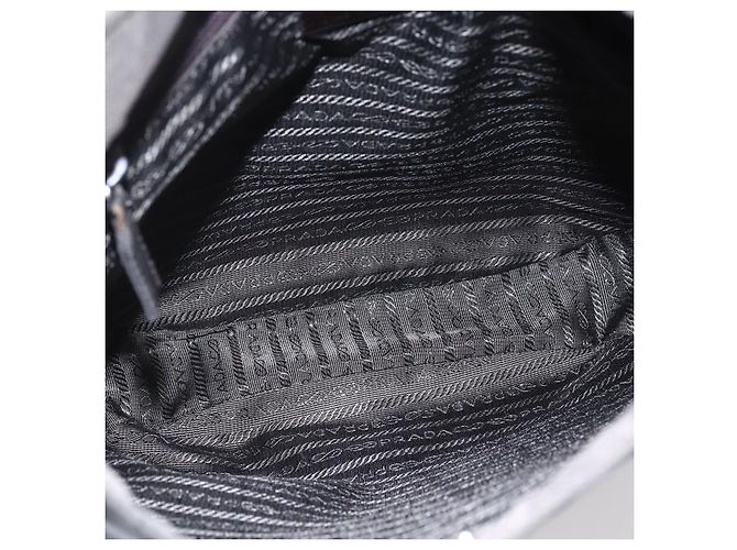 Borsa a spalla con catena Prada in nylon marrone Auth bs29917 - vista 11