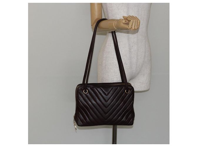 Borsa a Spalla V stitch CHANEL in Pelle di Agnello Marrone Oro CC Auth bs29893 D'oro - vista 24