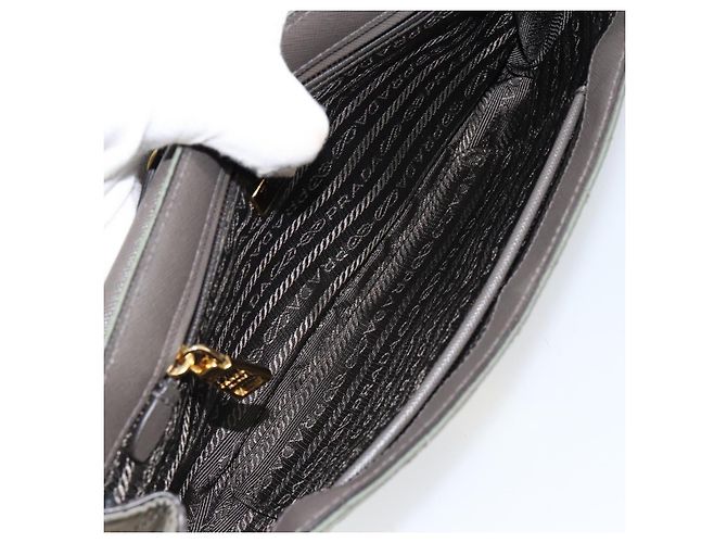 PRADA Borsa a Spalla con Catena Nylon Kaki Oro Auth 153389 D'oro Cachi - vista 11