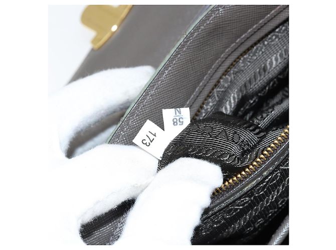 PRADA Borsa a Spalla con Catena Nylon Kaki Oro Auth 153389 D'oro Cachi - vista 12