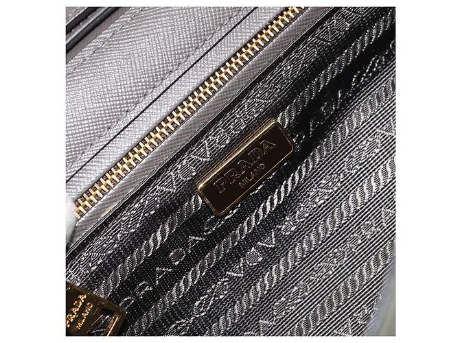 PRADA Borsa a Spalla con Catena Nylon Kaki Oro Auth 153389 D'oro Cachi - vista 18