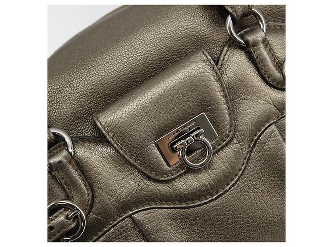 Borsa Tote Gancini in pelle Salvatore Ferragamo oro argento Auth BA6588 D'oro - vista 17