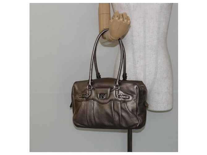Borsa Tote Gancini in pelle Salvatore Ferragamo oro argento Auth BA6588 D'oro - vista 22